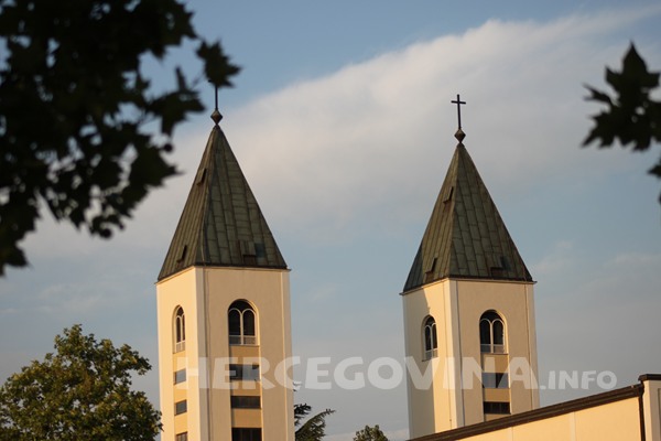 Međugorje: Mir trebamo u srcu, obitelji, svijetu...