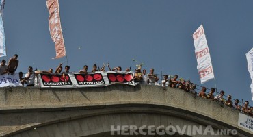 Skokovi sa Starog Mosta 2012