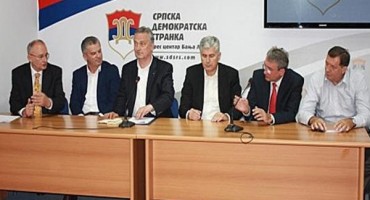 Šestorka u Banja Luci: Sedmi putnik rekao da će sve blokirati do lokalnih izbora i otišao klanjati džuma namaz