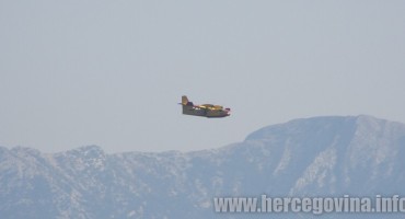 Ako koza laže, rog ne laže: Kanaderi iz inozemstva već su gasili požare u BiH