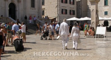 Legendarni glumac bori se za život