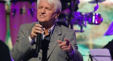 Mediji sahranili živog Kemala Montena!