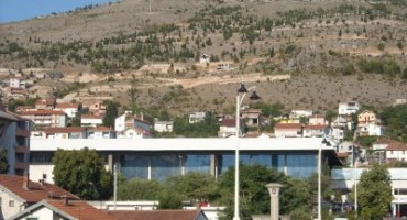 Mostar: Primitivac napravio prometni kaos