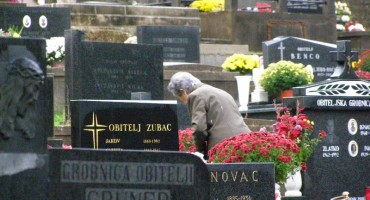 Mostar: Grobno mjesto na Šoinovcu 2.200 a na Sutini 200 maraka