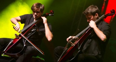 2CELLOS, letenje, spot