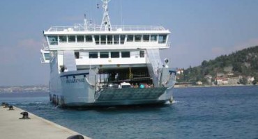 Putnici u Zadru ostali u nevjerici: Posvađao se s djevojkom na brodu pa skočio u more