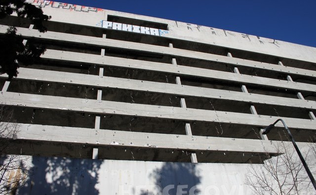Devastirana zgrada ‘Staklene banke’ u Mostaru vrijedi gotovo 6 milijuna KM 