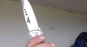 Strava i užas: Dopustila susjedu da prespava na kauču, a on tijekom noći ubio njenog sinčića