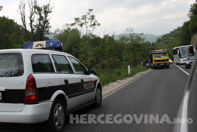 U teškoj prometnoj nesreći poginuo 31-godišnjak