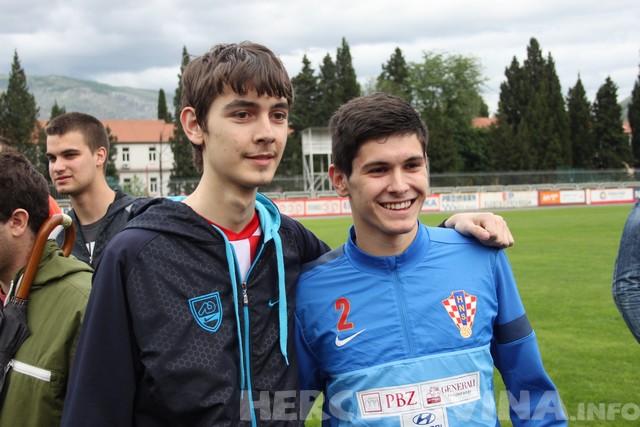 Vatreni u Mostaru