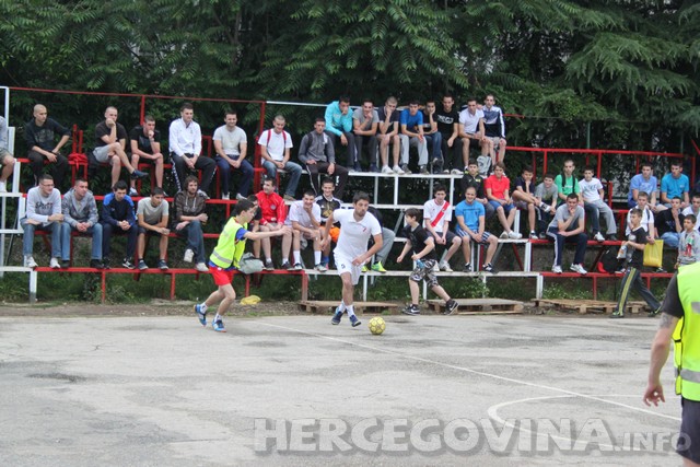 Turnir: "Volim te bola"