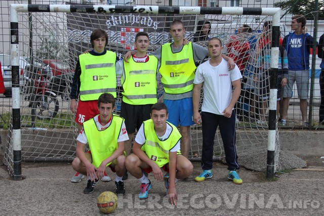 Turnir: "Volim te bola"