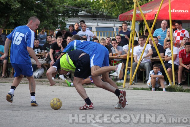 Turnir: "Volim te bola"