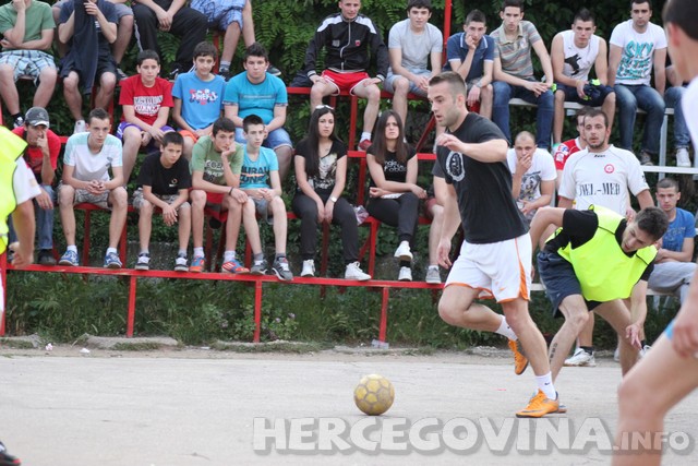 Turnir: "Volim te bola"