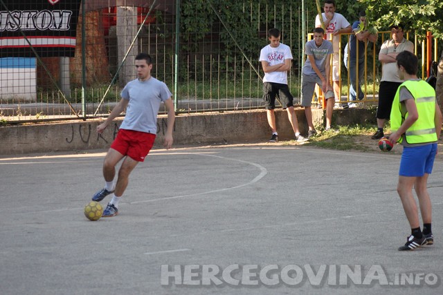 Turnir: "Volim te bola"