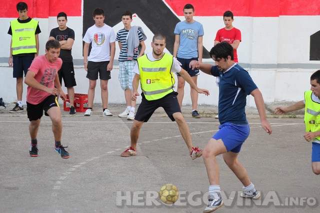Turnir: "Volim te bola"