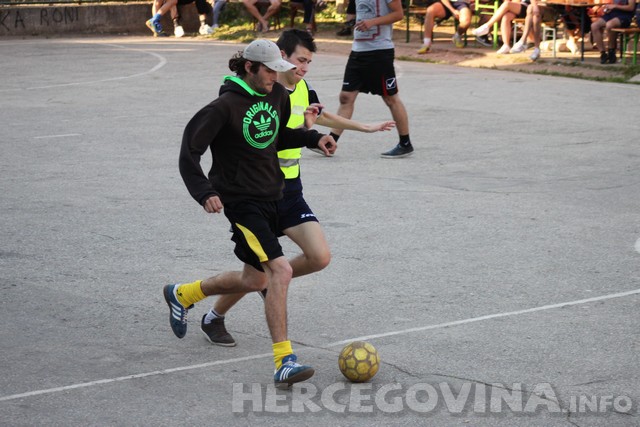 Turnir: "Volim te bola"