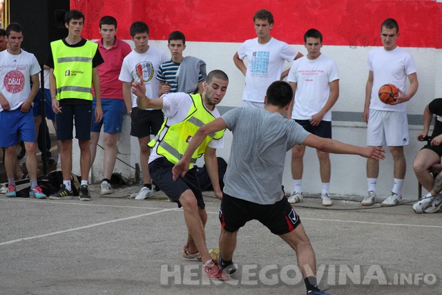 Turnir: "Volim te bola"