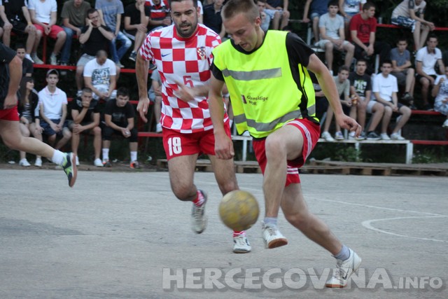 Turnir: "Volim te bola"