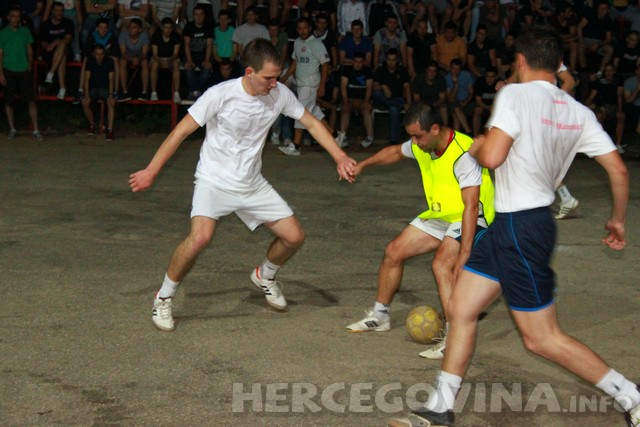Turnir: "Volim te bola"