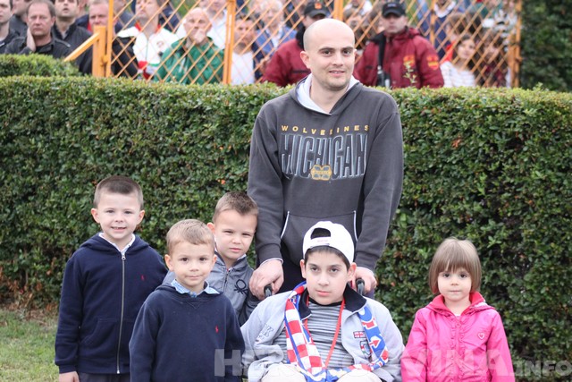 Vatreni u Mostaru