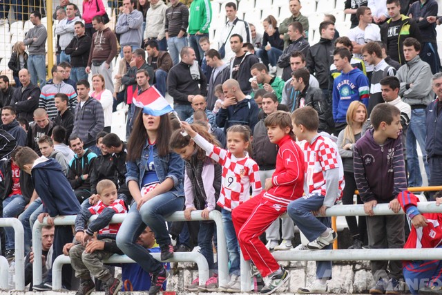 Vatreni u Mostaru