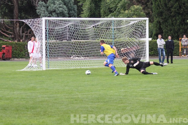 Vatreni u Mostaru