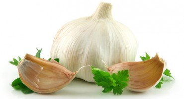 Znate li kako se pravilno jede češnjak?