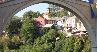 Mostar: Šokirani turisti molili skakača da ne skače