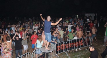 Paradise Grooves Summer Music Festival 2015 na lokaciji vodopada Kravica