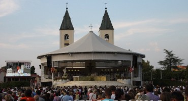 Proročanstvo o tome da će nam Kraljica Mira doći u Međugorje i Bijakoviće!  - 31.01.2014