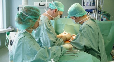 Amputirali mu penis: Držao ga je četiri dana u plastičnoj boci