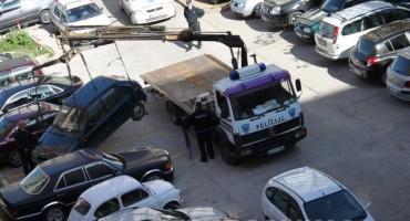 Mostar: Grad u kome bi i Chuck Norris imao problem sa parkingom