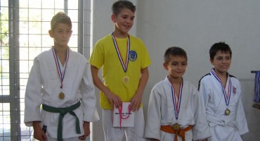 Mostarskoj Borsi 24 medalje i drugo mjesto na Kup-u Makarske 2013.