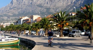 Pobuna makarskih ugostitelja: Nisu dočekali sastanak s gradonačelnikom, konobarima izvanredni otkazi!