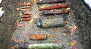 Iz Save kod Županje izvadili 424 projektila i 4 podvodne mine