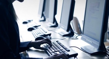 Novi skandal: Prikupljaju SVE kontakte korisnika Gmaila, Yahooa i Facebooka!