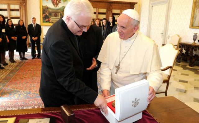  Papa i Josipović razgovarali o krizi u Hrvatskoj te odnosu Crkve i države