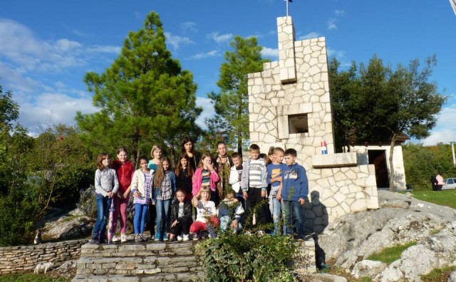 Polaganjem vijenaca i paljenjem svijeća otpočeli 10. jubilarni 'Didakovi dani' 