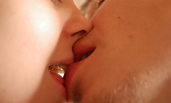 Znate li što je dobar poljubac i koliko se dobro ljubite?