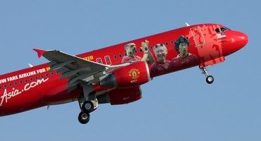 Manchester United, Airbus A321, prilikom slijetanja zrakoplova, odgoda slijetanja, Rio Ferdinand