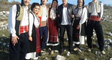 Gruđani u novom spotu Josipa Ivančića ‘Na kamenu rođen’