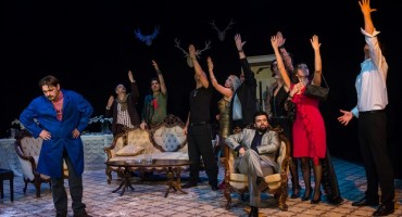 Chick lit hit predstava HNK Mostar bit će odigrana na Maloj sceni kazališta u srijedu 28.10.2015. u 20 sati