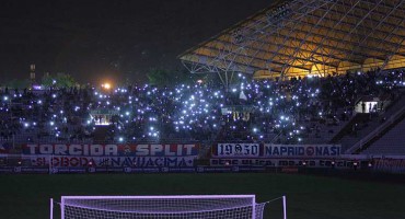 Poljud pjevao Vinku Coci, zviždao Terezi