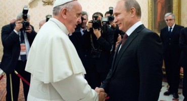 Putin stigao u Italiju: primio ga papa Franjo
