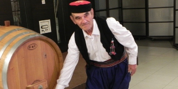 Kušanjem mladog vina završavaju „Dani Matice hrvatske u Brotnju“