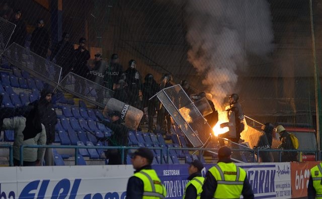 FK Željezničar, FK Borac, napad