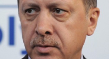  Erdogan smijenio pola vlade