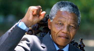 Umro je Nelson Mandela