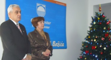 Gradska uprava Mostara darivala 20 socijalno ugroženih obitelji